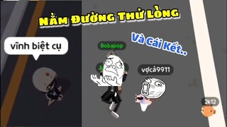 Tik Tok Play Together | Thử Nằm Giữa Đường Xem Phản Ứng Của Người Chơi - Nicky Vu [Mew]