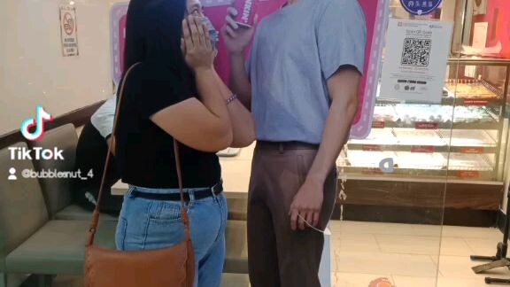 Yung wala kang pang concert buti may dunkin gg hahaha 😅😅#dunkindonutpalawan