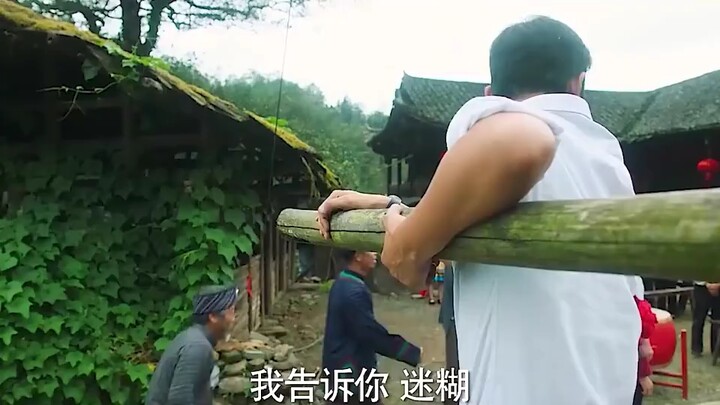 After overcoming countless hardships, Ma Mihu finally brought Huimei home as his wife.