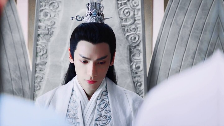 "My beautiful noble lady who is kept in the deep palace could pick up a knife and kill me one day."