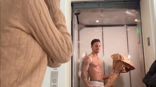 สวัสดี มีพัสดุพิเศษของคุณ