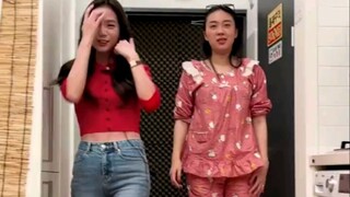 金智秀和李咏知一起做了FLOWER CHALLENGE
