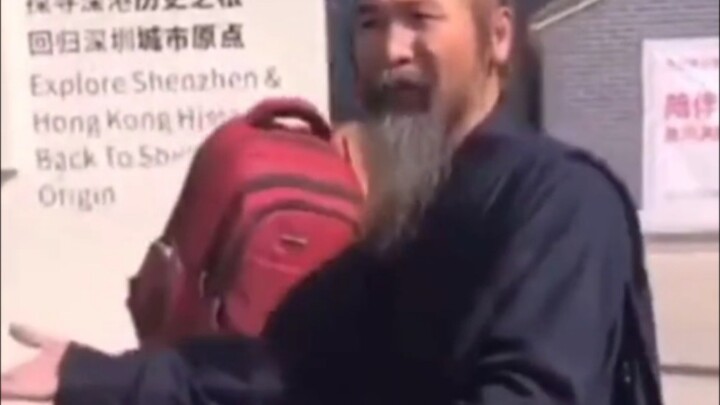 Giải mã tin đồn huyền học nổi tiếng trên mạng (Phần 2): Đạo trưởng già về nhà bị thu vé vào cửa