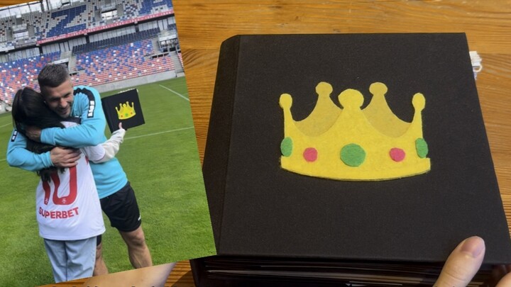 Who says pop-up books can only be given to boyfriends? Bring some mysterious power from the East to 