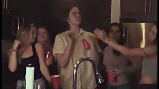 [Subtitle Mandarin] Untuk mendekati wanita, pertama-tama……