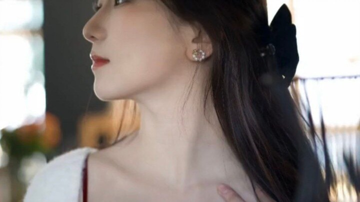 Isn’t Liaoning University’s literature major girl, Huaxue Han, adorable?