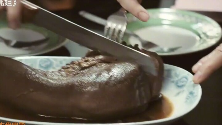影视盘点吃牛肉名场面，姜文啃卤牛头，刘德华抢到最后1块卤牛舌