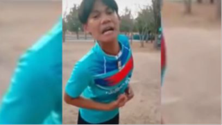 เดี๋ยวหกล้มนะ ฮาทุกฉาก ขำไม่ไหว！#Funny