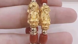 我时常觉得这个世界有爱真好啊爱与被爱都很好因为知足 所以幸福的很简单拥有幸福的秘诀是多看看自己拥有什么不去比较 比较是会偷走幸福的小偷