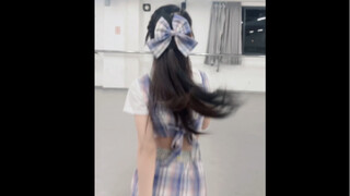 【长隆女团】新歌预告“妹妹说紫色很有韵味～”#长隆水上乐园#排练室直拍《前方超A预警》
