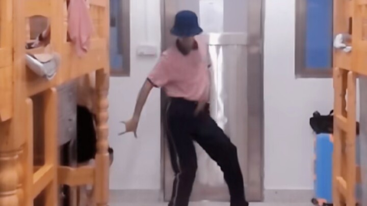 MJ di asrama (tidak suka, kepala sekolah akan membacanya)