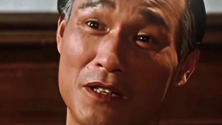 “ฉันไม่ได้สงสัยว่าเธอจะจับฉันได้หรือเปล่า ฉันแค่สงสัยว่าเธอจะเดินออกจากประตูไปได้ไหมต่างหาก”