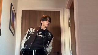 ฉันไม่เคยเห็นผู้ชายที่เท่และหล่อในเวลาเดียวกันมาก่อนเลย!