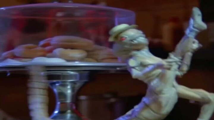 Julien, el Octavo Pasajero