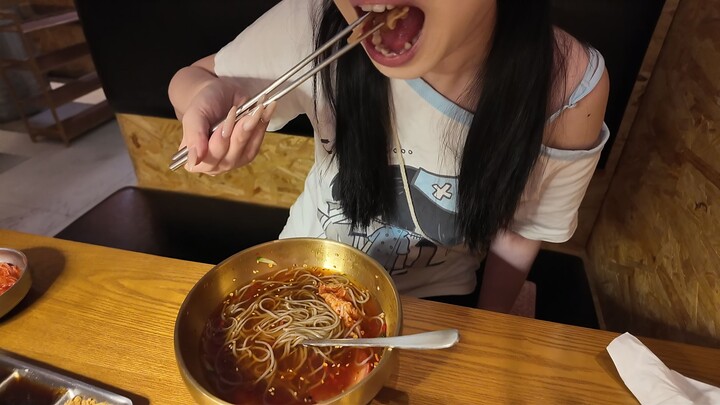 น้องสาวคนนั้นที่อยากกินเนื้อย่างแต่ก็มีเหตุผลมาตลอด