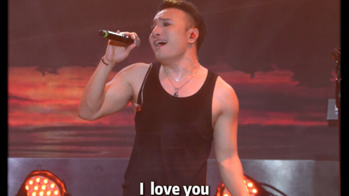 Terkadang cinta itu memang sederhana: setiap kali bertemu langsung dengan kalian, selalu seperti ini