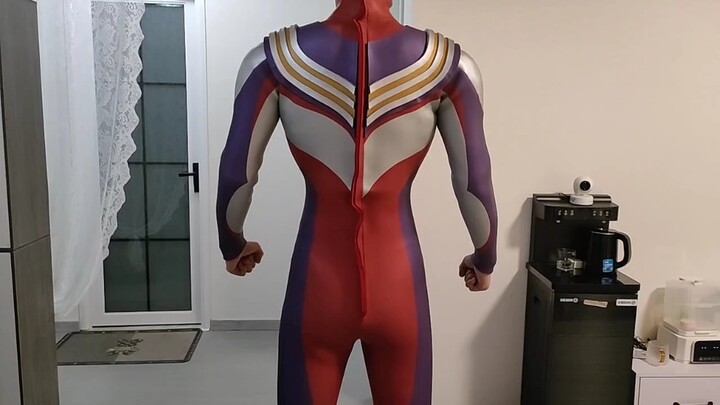 What! Gondo Shunsuke's body shape, does it fit Tiga's inverted triangle?