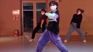 【1M】ท่าเต้นของ KOOJAEMO "Shivers"