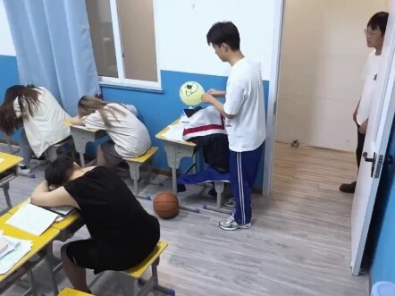 لحظات الصمت المحرجة أثناء الحصة الدراسية