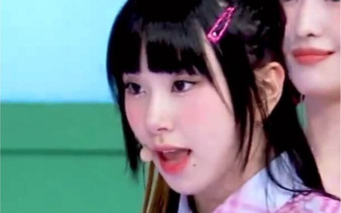 Về việc tôi có thể nhìn Son Chaeyoung chạy cả ngày