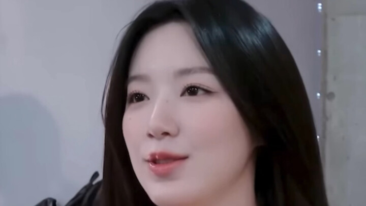 Shuhua is the most, most, most beautiful!