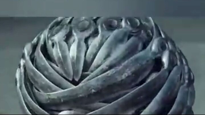 Kepala pria ini terjebak dalam senjata aneh