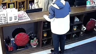 老板：您好，一共消费6兆。