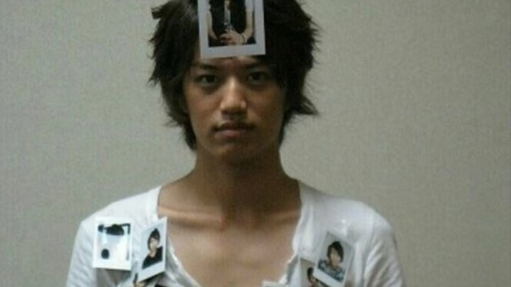 Gambar-gambar gantung Kamen Rider (2)