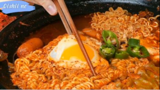 Mì cay xúc xích nấm bạch tuộc phần 4 #mukbang