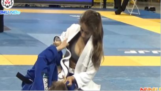 Một chiêu mà mất hết máu #funny