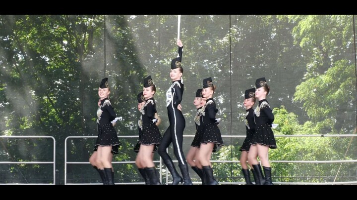 Sinh viên nữ Czech: Đội danh dự Czech, mũ FENIX Radlin – mẫu cờ | Đại Dương Mã | Nữ sinh đại học | Q