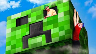 Extreme Hide & Seek inside Minecraft Creeper!