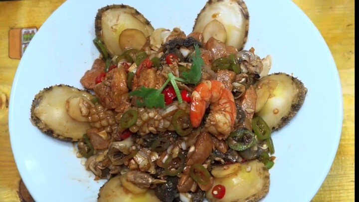 Mie instan ini, sekali cocol langsung nikmat luar biasa