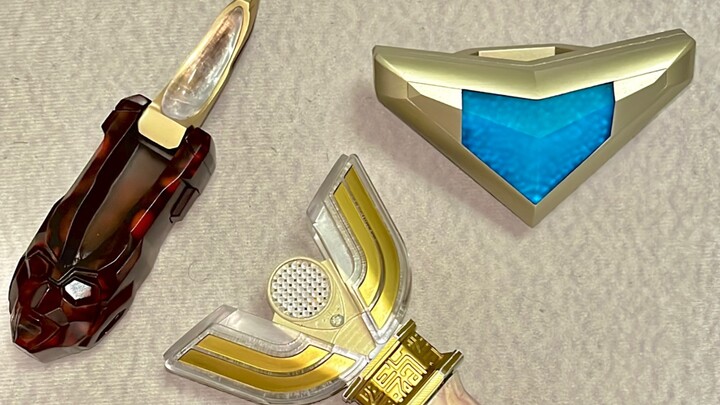 Heisei Three Heroes Prop Collection (Light Stick, Flash Sword, Sapphire Cone) Ultraman Tiga, Dyna, G
