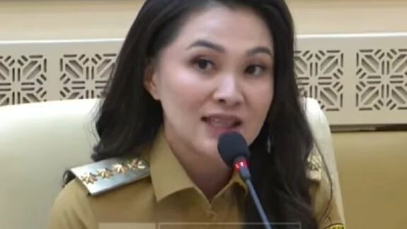 Gubernur Maluku Utara, Sherly Tjoanda mencurahkan keluh kesahnya di Komisi II DP