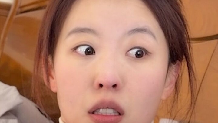 Angpau: Di hari raya begini, jangan bikin aku mimpi buruk yang nggak beruntung kayak gini!