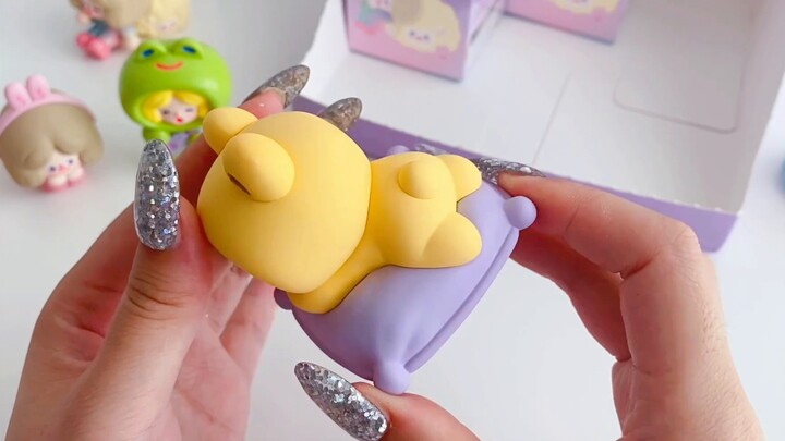 Tìm đồ chơi hộp mù dòng RiCo Dreamland mới của Unicorn đang khui hộp, sao có thể dễ thương đến thế, 