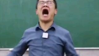Orang-orang memanggil guru matematika