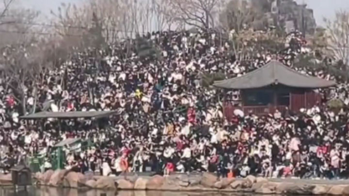 Along the River During the Qingming Festival is still too conservative