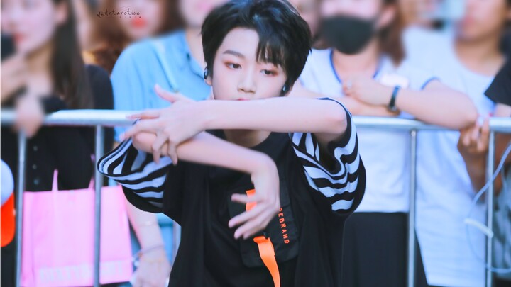 【苟明睿】内娱十三岁小男孩舞蹈能力让人惊叹！20190824 沈阳（SEVENTEEN - HIT）dance cover /boystory明睿focus