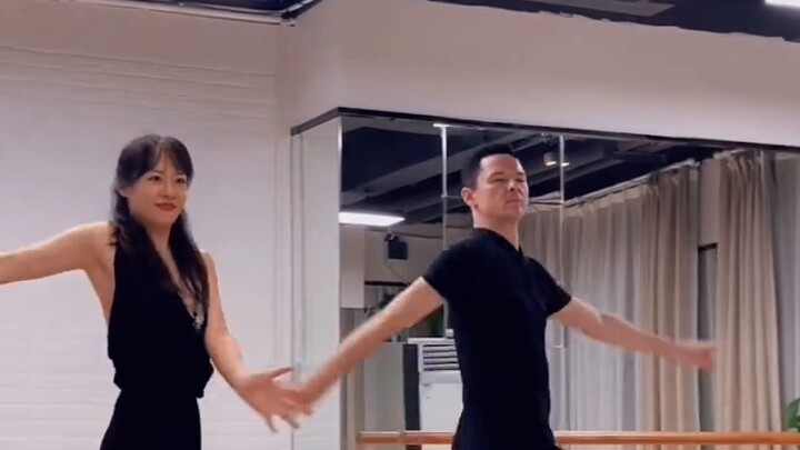 Chacha | So sánh trước và sau khi học tiếng Latin không ngừng nghỉ trong nửa năm