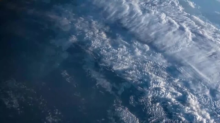 Lunarun - Angel View ft. JAZZYJULES (Official Lyric Video)