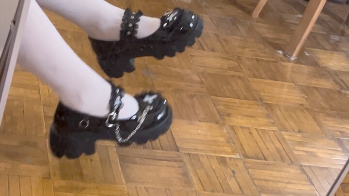 Oh no, I’ve turned into a catgirl!