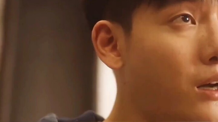 This guy’s obsessed with chasing after an older woman—what kind of taste is that?!