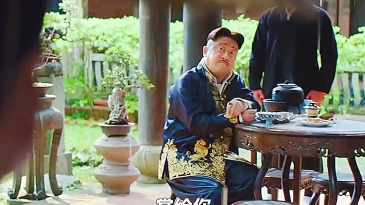 Bưu tá chuyên nghiệp nhất: vừa giao hàng, vừa tiễn người về cõi vĩnh hằng!