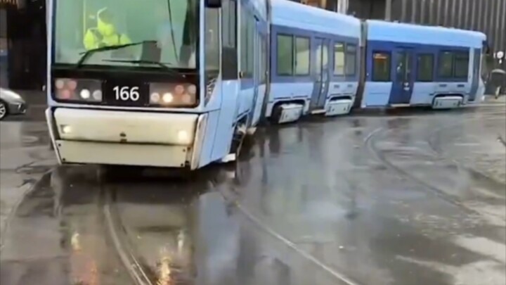 Kali ini aku nggak jadi ke Eropa Utara bukan karena lagi ngepasin duit lho!