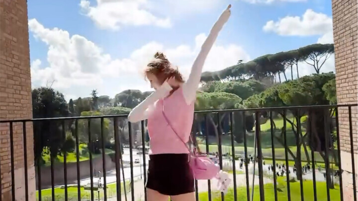 【Tống Vũ Kỳ】Đi chơi cũng không quên quảng bá ca khúc “Fate” tại Rome cha