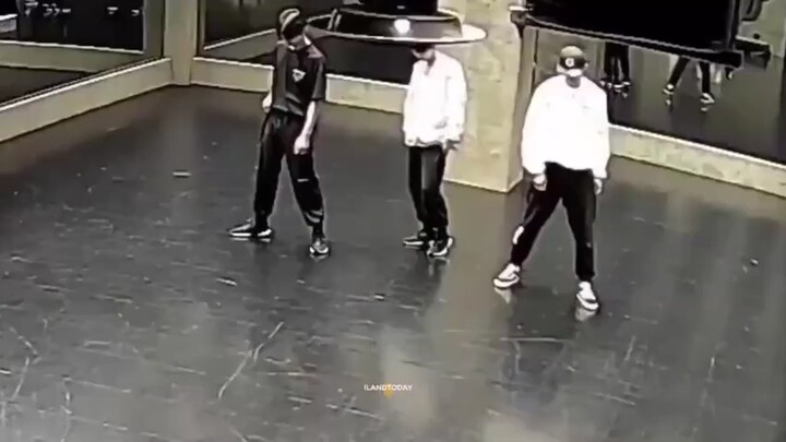 [ENHYPEN] [Yang Jeongwon, Park Sunghoon] [&TEAM] [K] Island Crew Dance General Representative – Prac