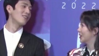 هل هناك مَن لم يرَ بعد السجلّ الأسود ليانغ تسي وجينغ بو ران؟! هيا بسرعة واطلبوا الضحك ههههههه