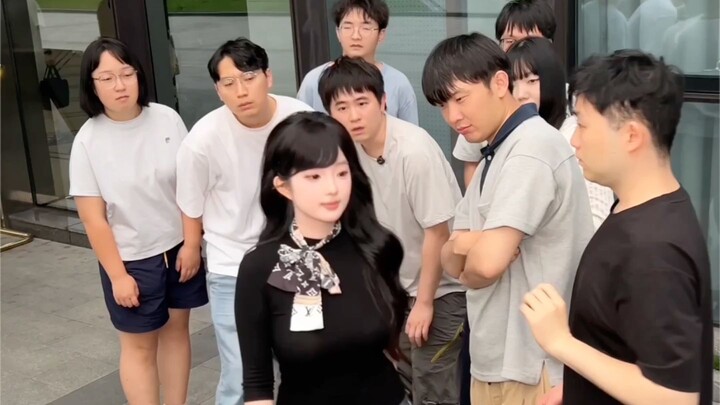 Còn điều gì đáng sợ hơn cả đi làm chứ